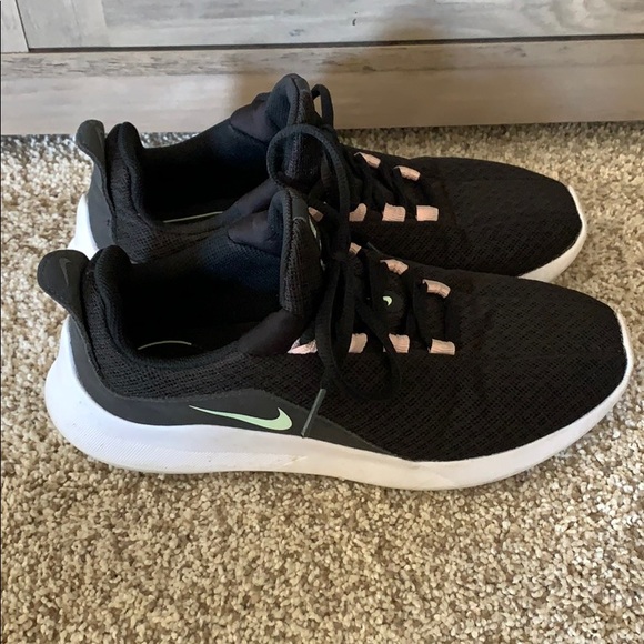 Nike Shoes - Nike shoes